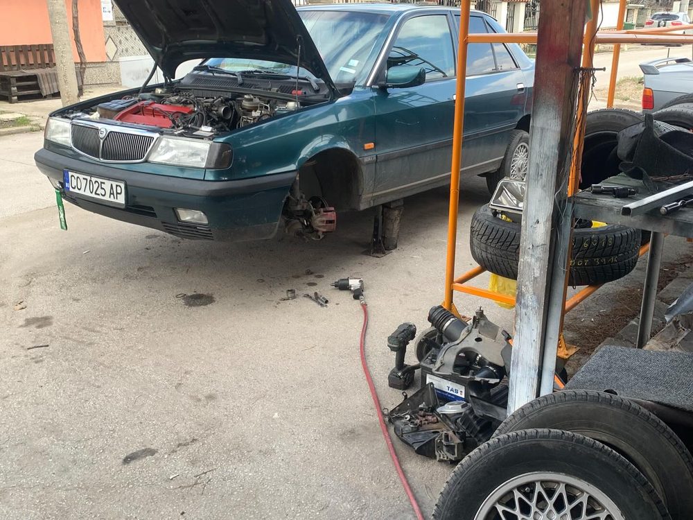 Lancia Dedra 2.0 16v с изваден двигател
